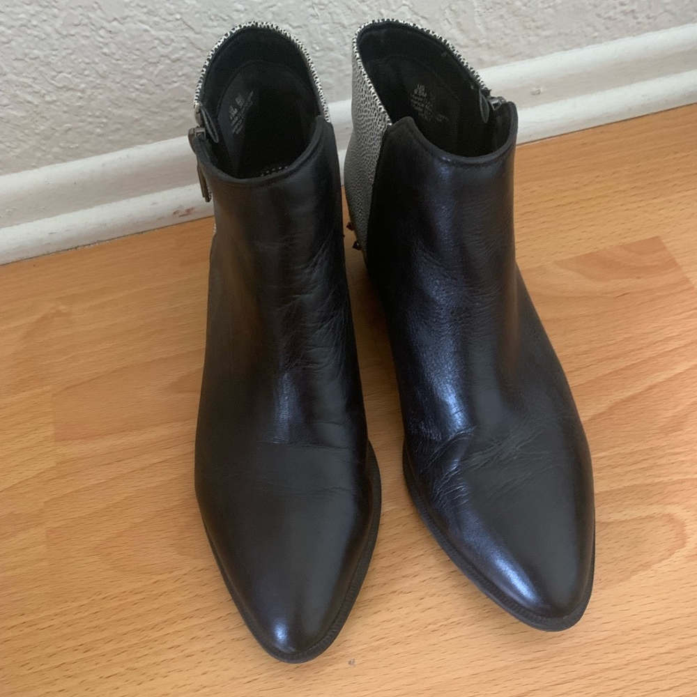 Circus by Sam Edelman black booties